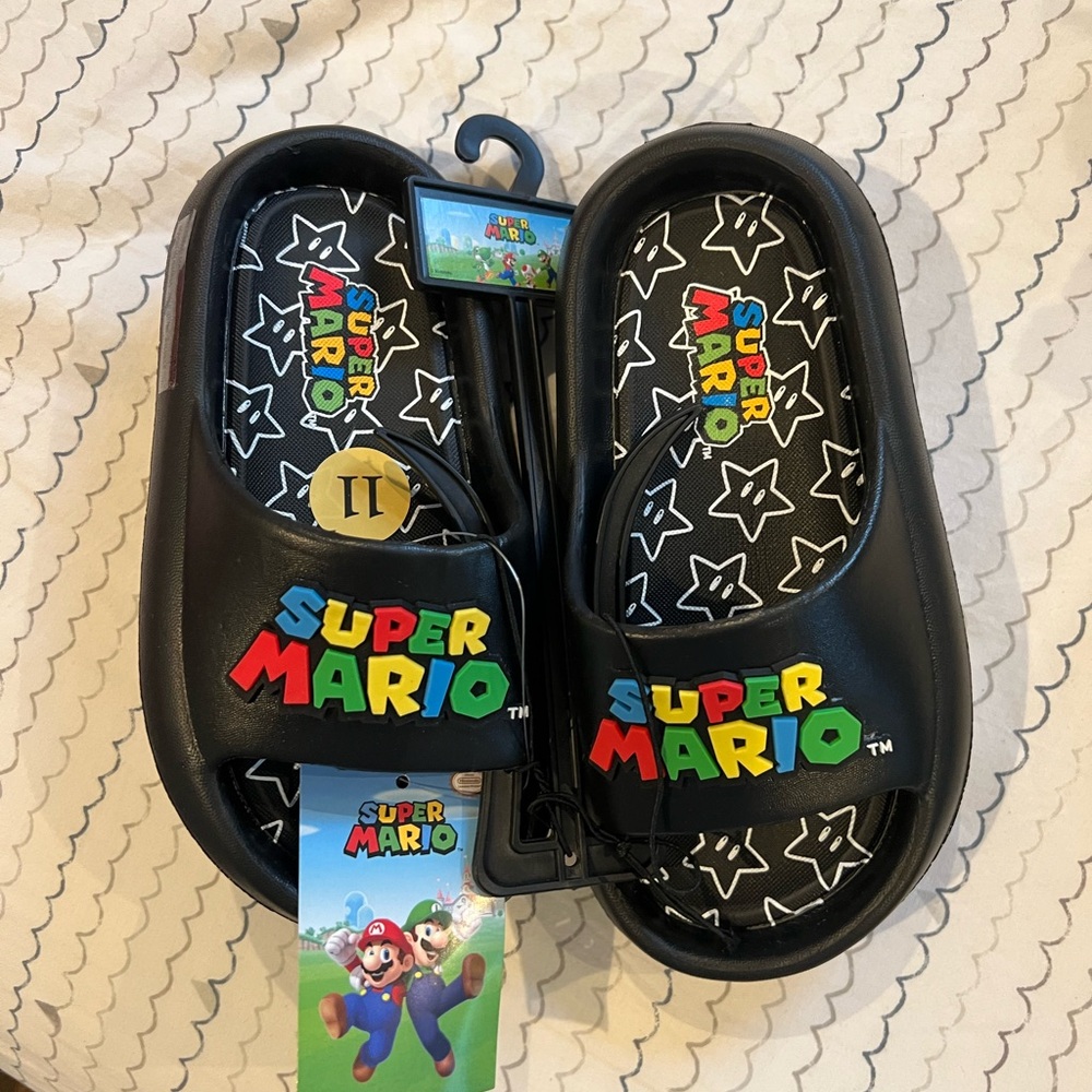 Nintendo Super Mario Black Kids Sandals